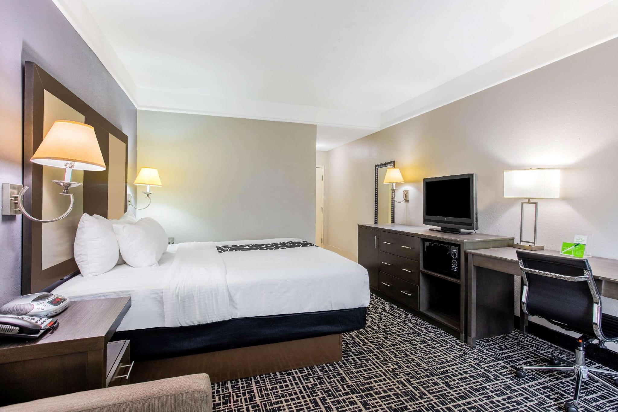 La Quinta Inn & Suites Fultondale Exteriér fotografie