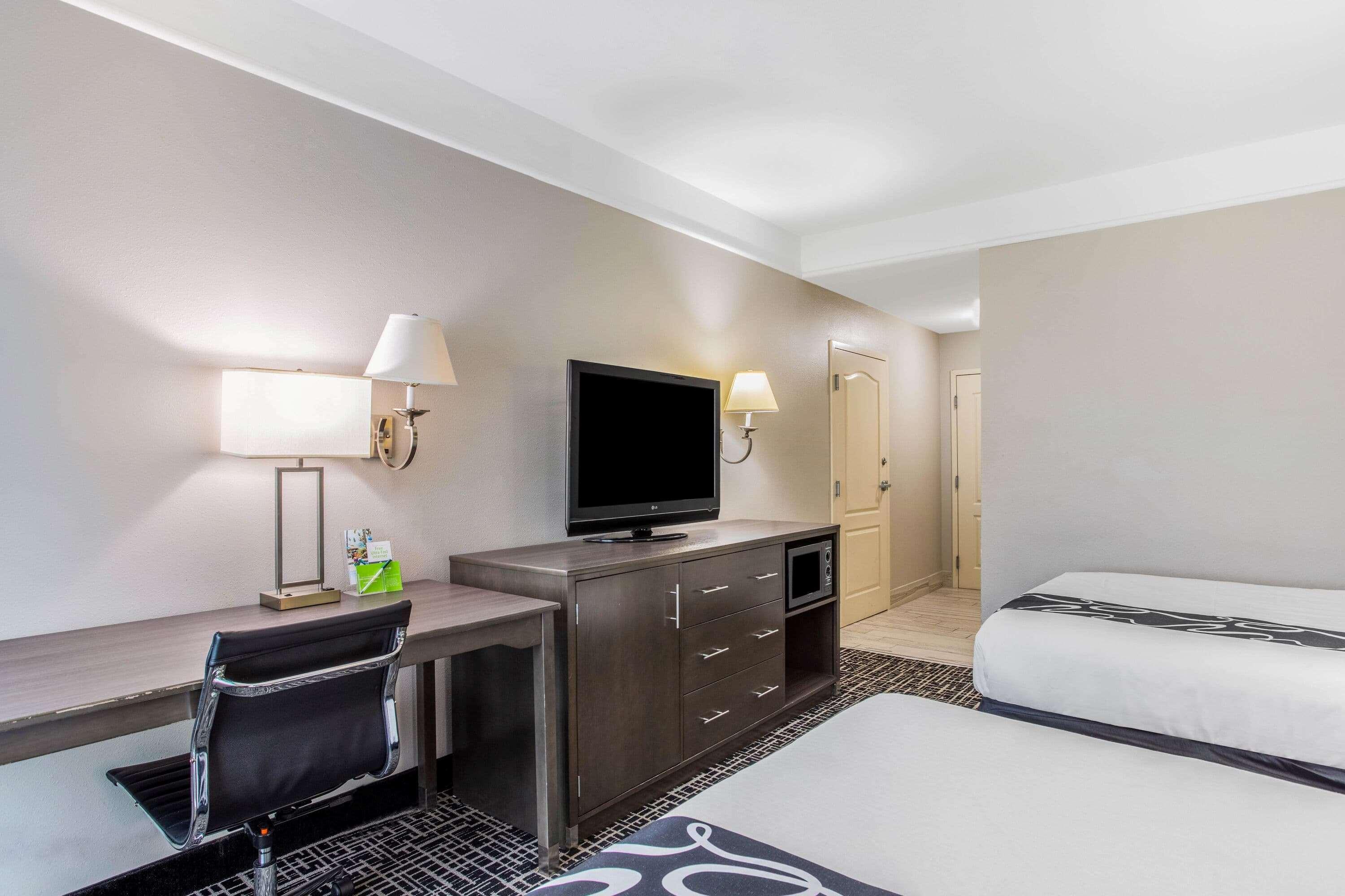 La Quinta Inn & Suites Fultondale Exteriér fotografie