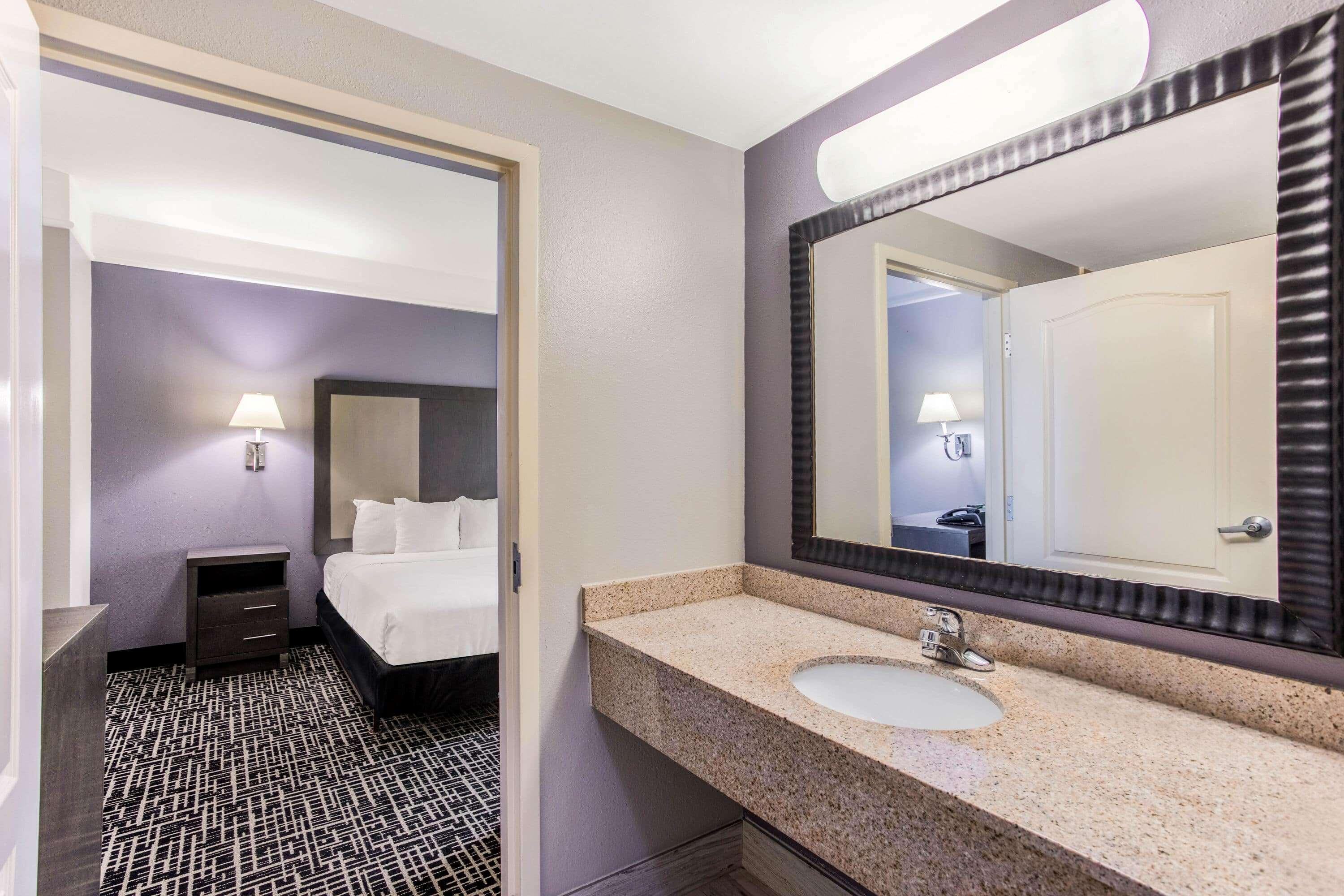La Quinta Inn & Suites Fultondale Exteriér fotografie